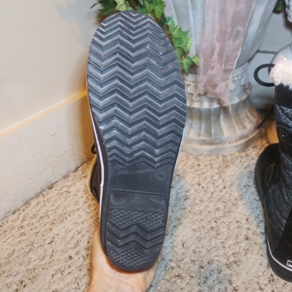 JBU Lorna Encore Black & Gray Herringbone Lace-Up Winter Boots - Picture 8 of 11